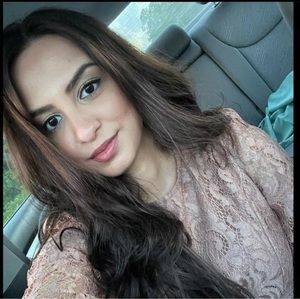 Meet your Posher, Ilva